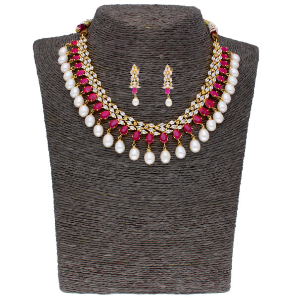 Glory Pearl Necklace