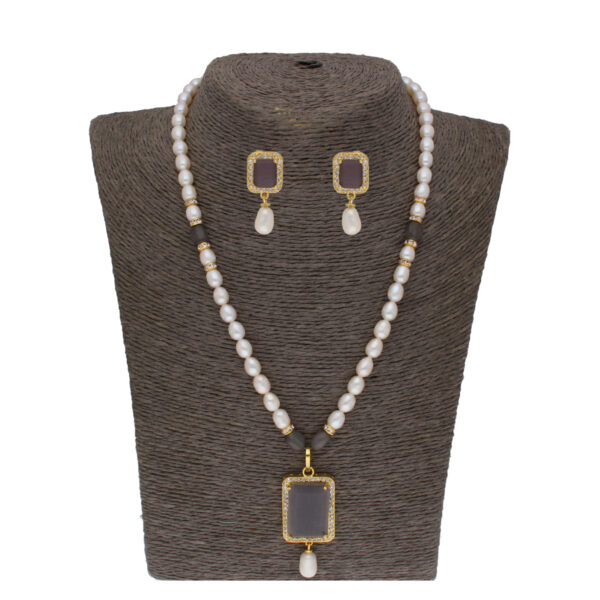 Abarna 1 Line Square Pearl Set