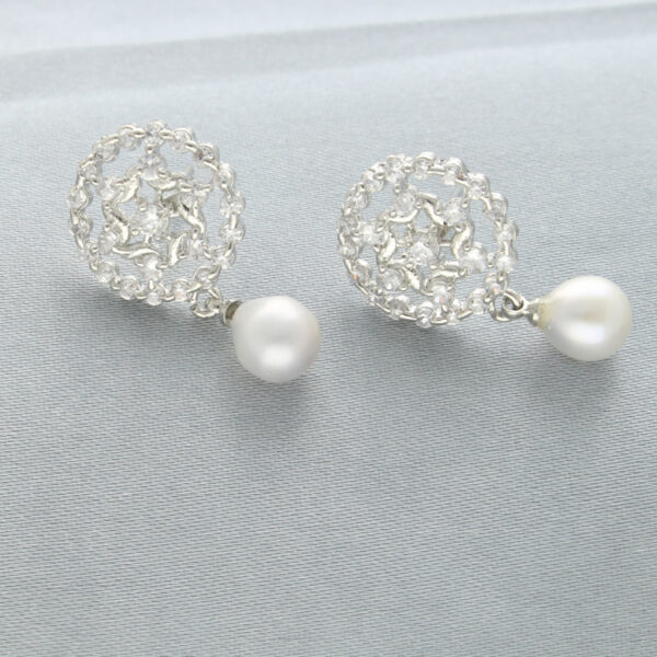 Yashvi Pearl Earrings