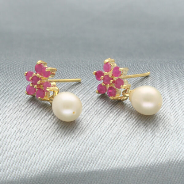 Haarshini Pearl Earrings