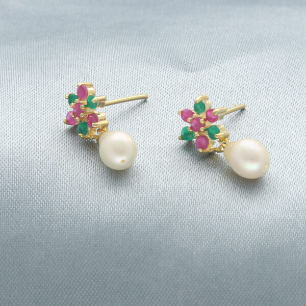 Kashvi Pearl Earrings