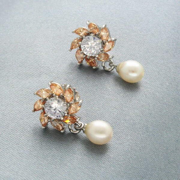 Jasmine Pearl Earrings