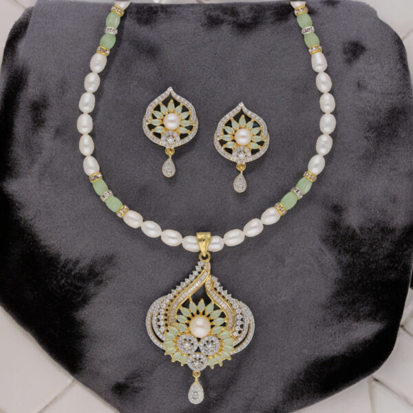 Dhavni 1 Line Pearl Set