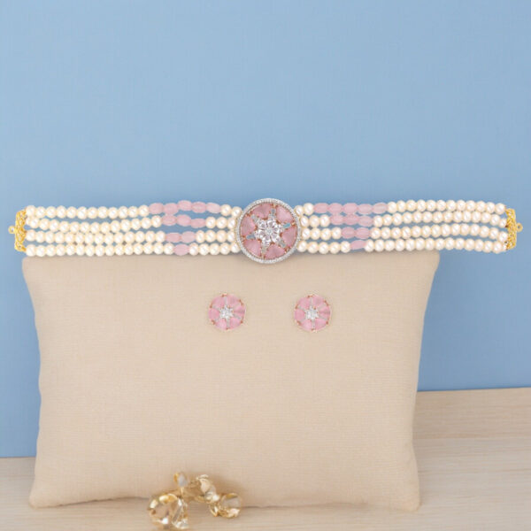 Gajara Pearl Choker
