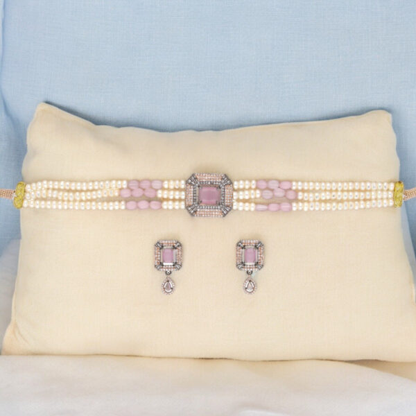 Jaagruthi Pearl Choker