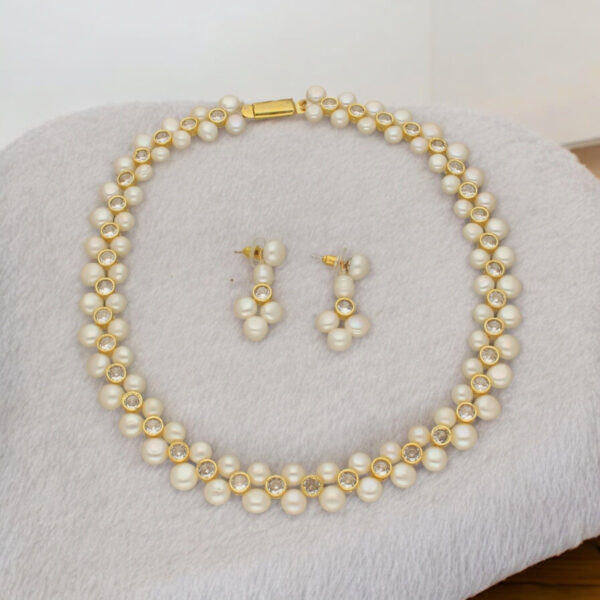 Lavish Pearl Set