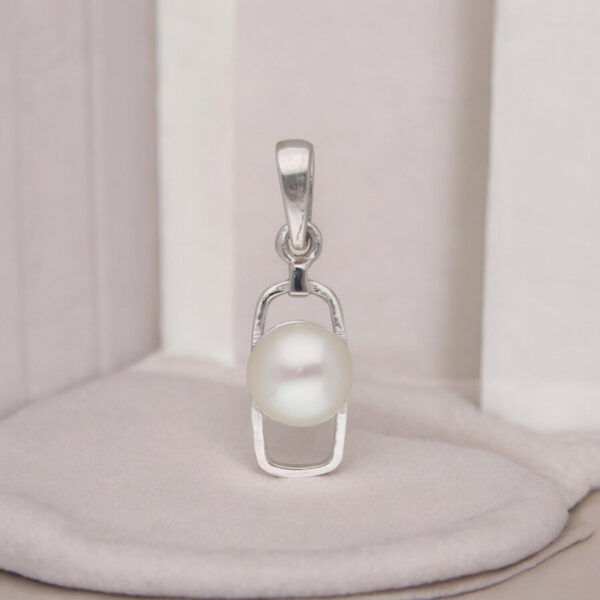 925 Qiyara Pearl Pendant